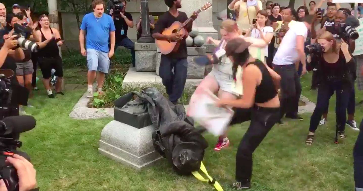 VIDEO Protesters Pull Down Confederate Statue In Durham, NC Blunt