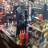 VIDEO=> Armed Clerks Thwart Shotgun Toting Robber